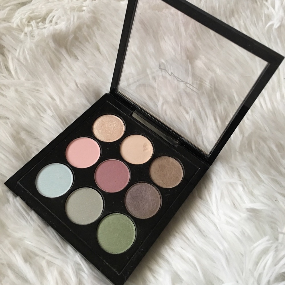 Pastel MAC Eyeshadow Palette
